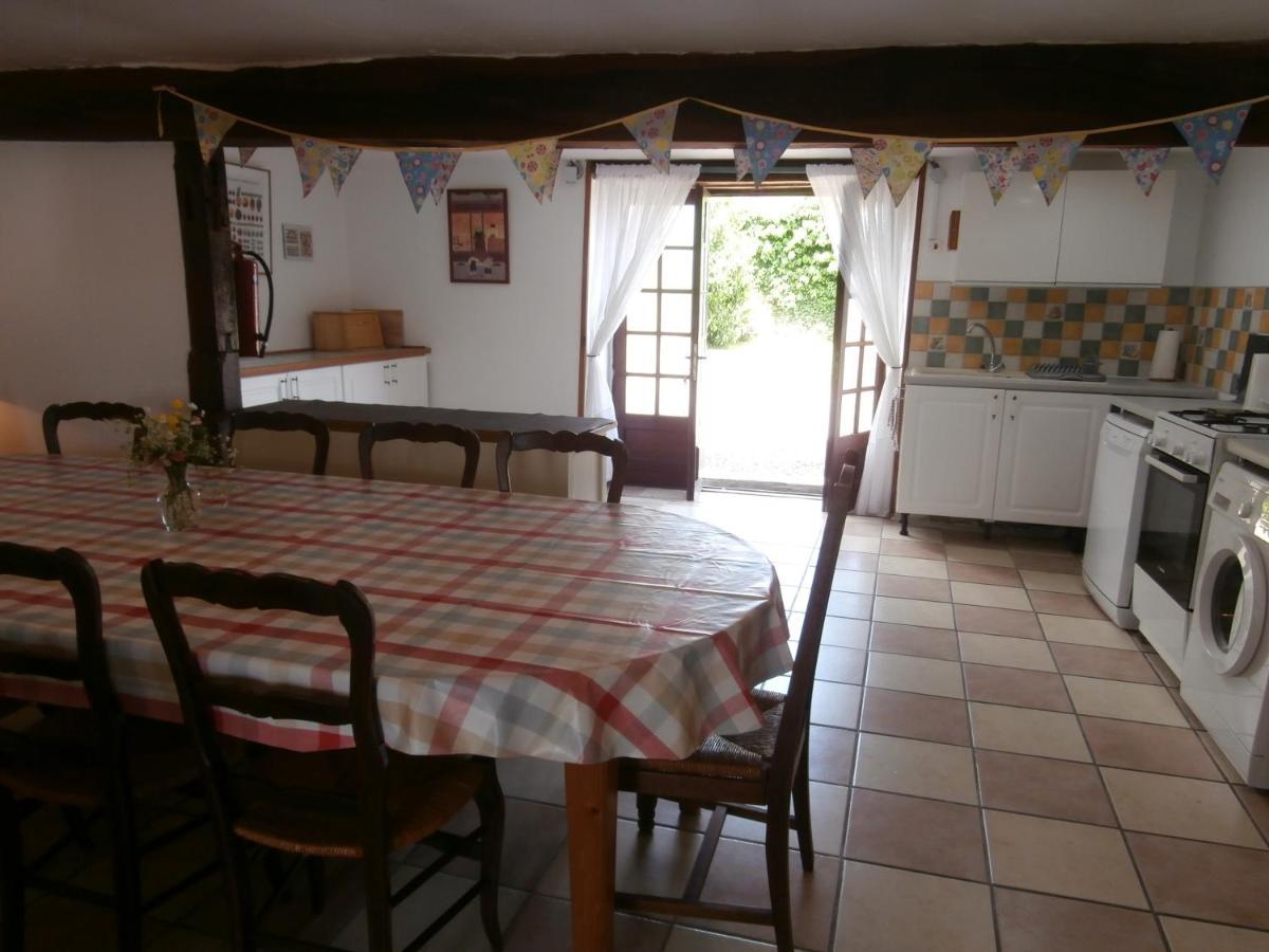 Вилла Les Poiriers Saint-Pierre-du-Chemin Экстерьер фото